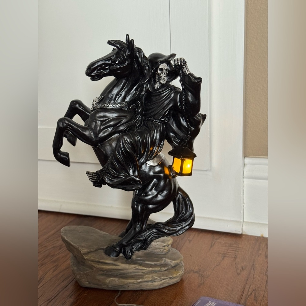 Haunted Living Lighted Reaper on Horse 13in - Picture 4 of 11